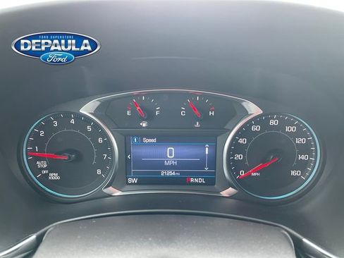 Used 2024 Chevrolet Equinox LT image 2