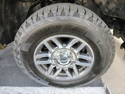 Used 2012 Ford F250 Lariat w/ Chrome Pkg AWD/4WD image 25