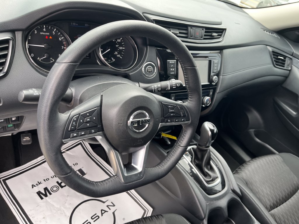 Used 2019 Nissan Rogue SV AWD/4WD image 14
