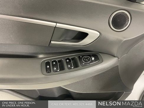 Used 2021 Hyundai Sonata SE FWD image 21