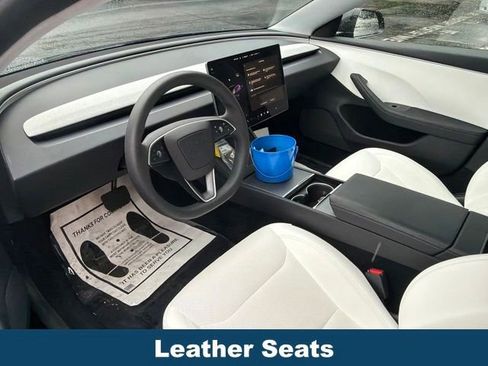 Used 2024 Tesla Model 3 Standard Range RWD image 4