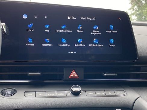 New 2025 Hyundai Elantra SEL image 15