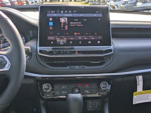 New 2026 Jeep Compass Latitude image 16