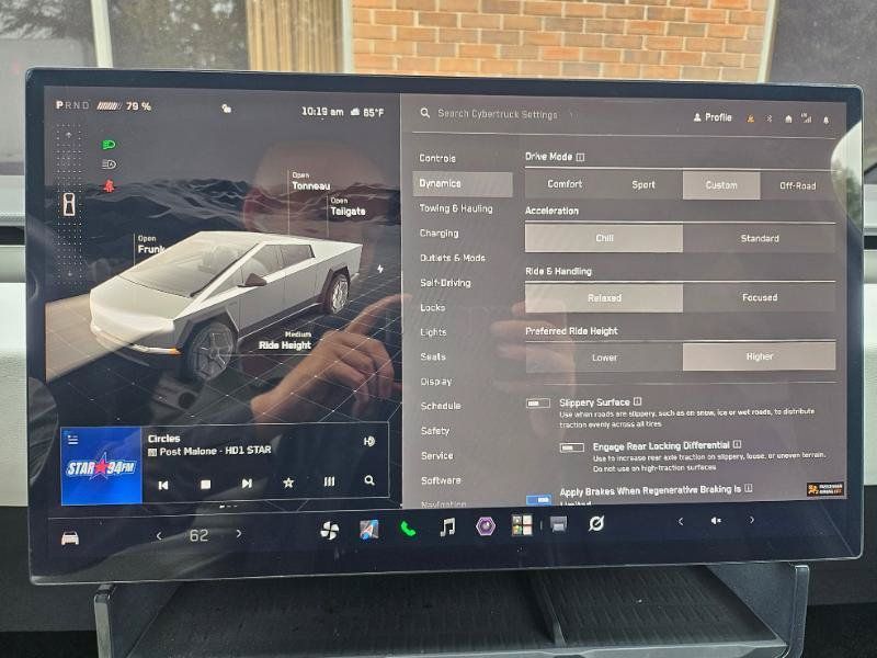 Used 2024 Tesla Cybertruck AWD Crew Cab image 51