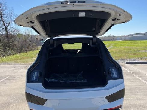 Used 2025 BMW iX xDrive50 w/ Sport Package image 24