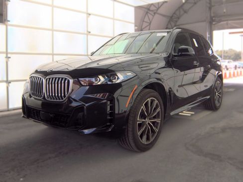 Used 2026 BMW X5 sDrive40i w/ M Sport Package RWD image 4