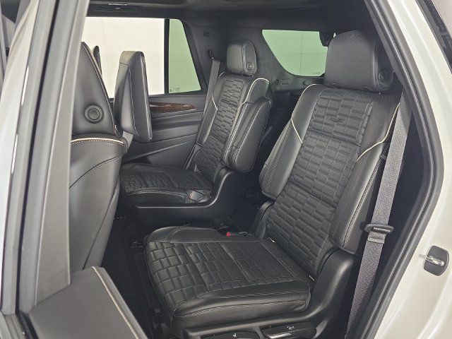 Used 2022 Cadillac Escalade Sport Platinum w/ LPO, ONYX Package AWD/4WD image 28