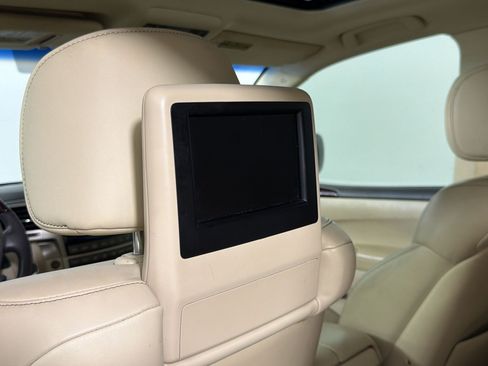 Used 2014 Lexus LX 570 4WD image 22