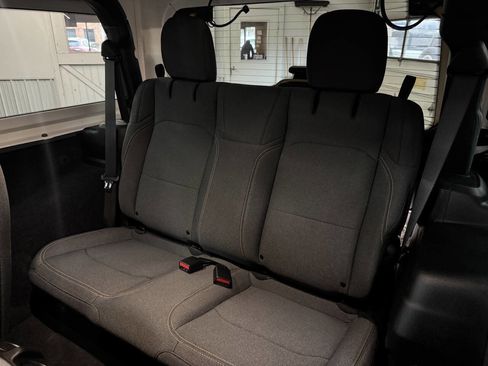 Used 2024 Jeep Wrangler Sport AWD/4WD image 12