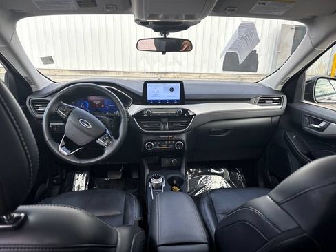 Used 2021 Ford Escape SEL w/ Technology Package AWD/4WD image 12