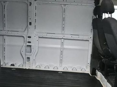 Used 2025 RAM ProMaster 2500 w/ Convenience Group image 11