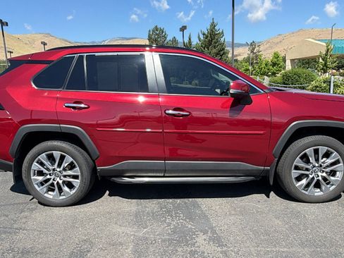 Certified 2022 Toyota RAV4 Limited AWD/4WD image 2