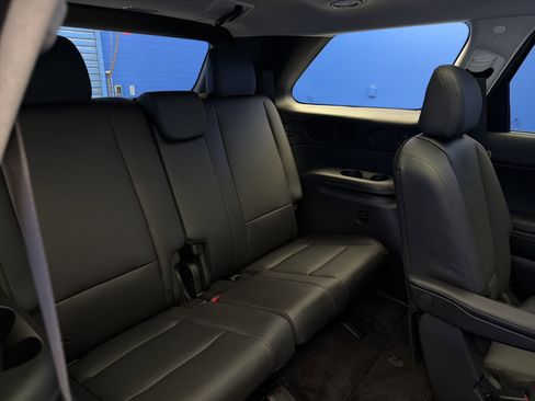 Used 2026 Hyundai Palisade Limited AWD/4WD image 29
