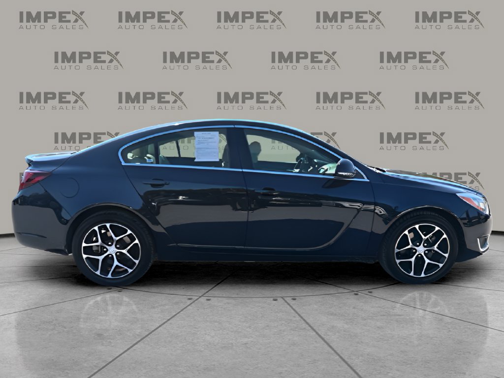 Used 2017 Buick Regal Sport Touring FWD image 6