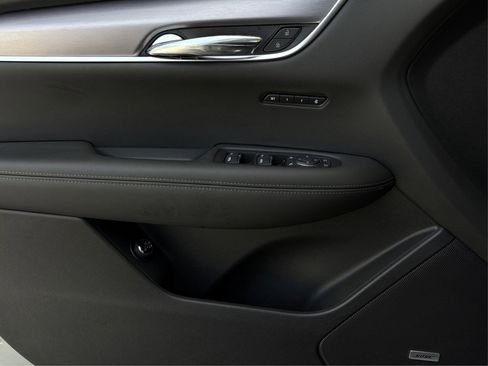 New 2025 Cadillac XT6 Luxury image 21