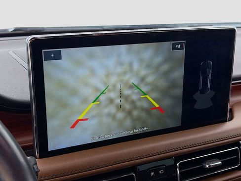 Used 2022 Lincoln Nautilus Reserve w/ Luxury Package image 35