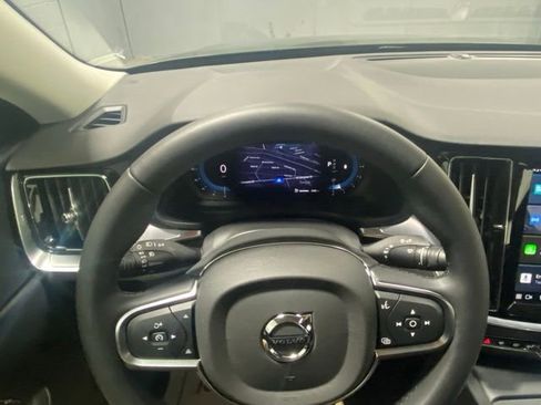Used 2025 Volvo S60 B5 Core AWD/4WD image 15