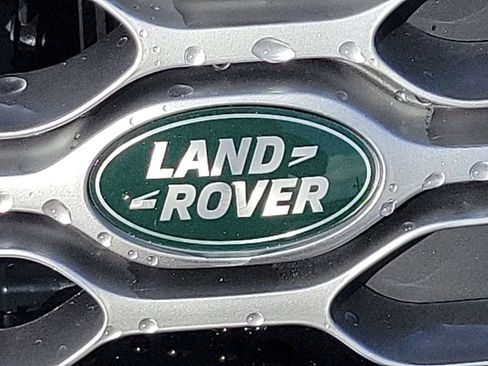 New 2025 Land Rover Discovery S AWD/4WD image 9