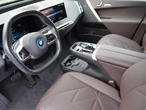 Certified 2023 BMW iX xDrive50 w/ Convenience Package AWD/4WD image 9