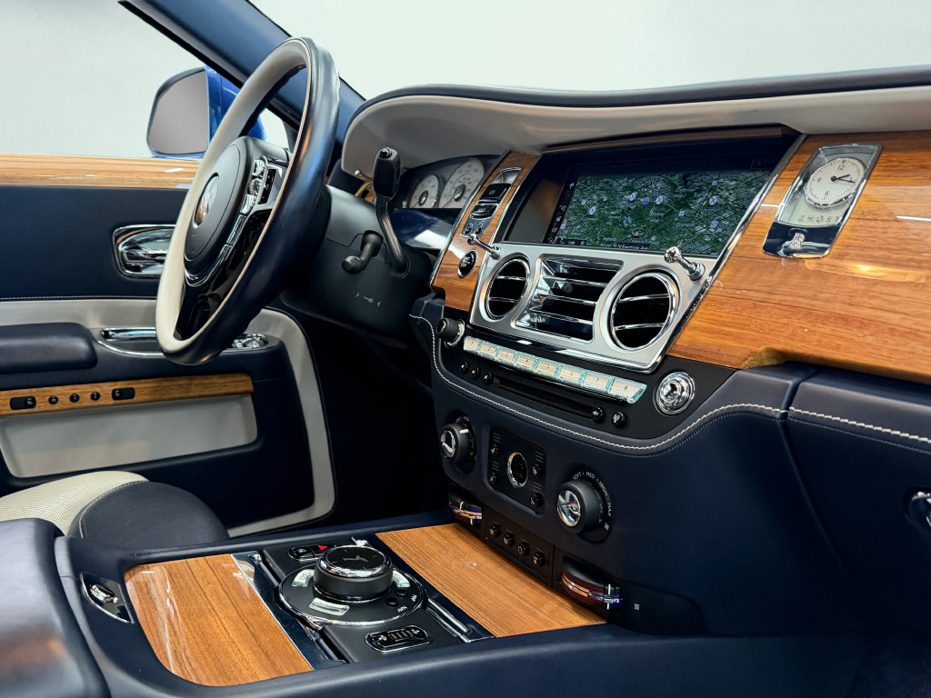 Used 2019 Rolls-Royce Ghost RWD image 40