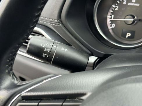 Used 2017 MAZDA CX-5 Touring image 12