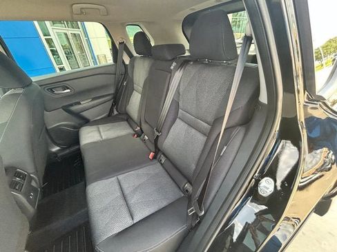 Used 2026 Nissan Rogue SV FWD image 7