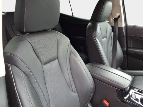 Used 2023 Buick Envision Essence image 20