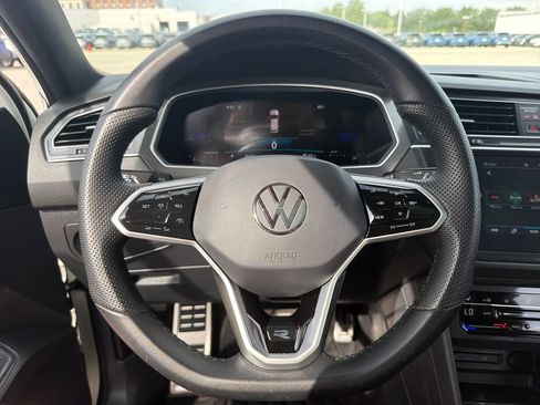 Used 2024 Volkswagen Tiguan SE R-Line AWD/4WD image 11