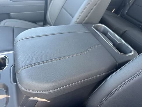 New 2026 GMC Sierra 1500 SLT w/ SLT Premium Package AWD/4WD image 21