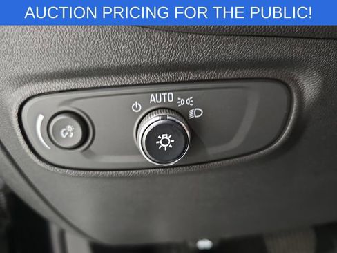 Used 2022 Chevrolet Equinox LT w/ LPO, Floor Liner Package image 24