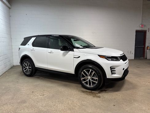 New 2026 Land Rover Discovery Sport Landmark AWD/4WD image 5