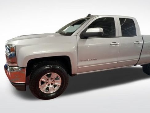 Used 2018 Chevrolet Silverado 1500 LT RWD image 5
