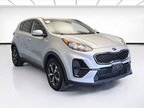 Used 2021 Kia Sportage LX image 3