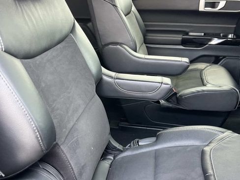 Used 2024 Ford Explorer ST AWD/4WD image 29