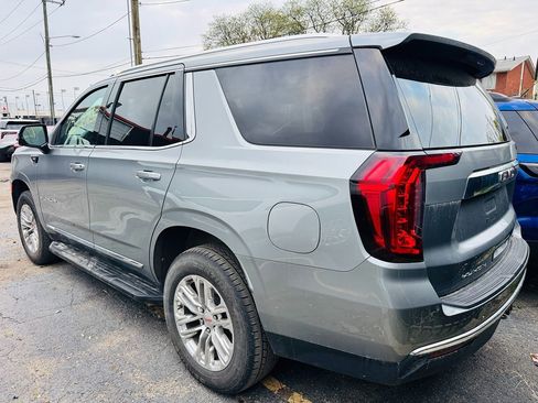 Used 2024 GMC Yukon SLT w/ SLT Luxury Package AWD/4WD image 5
