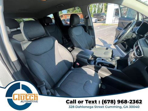 Used 2019 Hyundai Santa Fe SEL image 22
