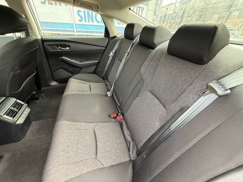 Certified 2025 Honda Accord SE image 30