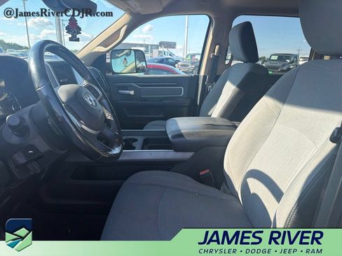 Used 2019 RAM 2500 Big Horn AWD/4WD image 2