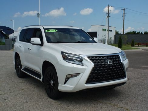 Used 2023 Lexus GX 460 Premium w/ Premium Package AWD/4WD image 2