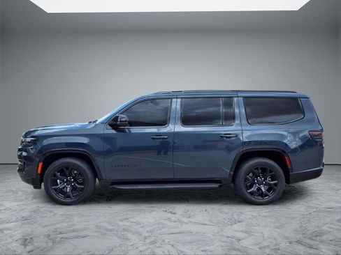Used 2023 Jeep Wagoneer Series II AWD/4WD image 4