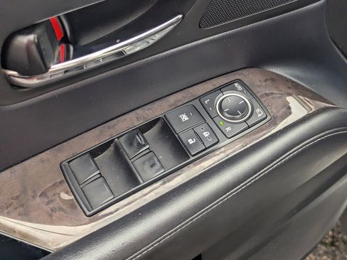 Used 2013 Lexus RX 450h AWD image 30