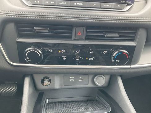 Used 2024 Nissan Rogue S AWD/4WD image 15