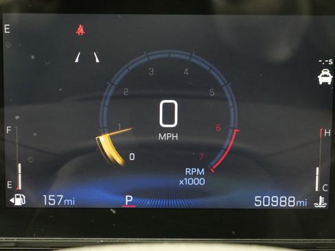 Used 2025 Chevrolet Trax LT FWD image 15