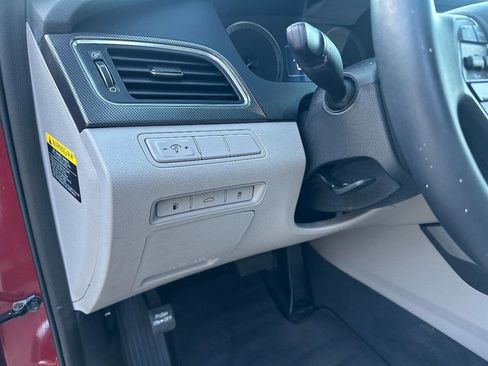 Used 2016 Hyundai Sonata Sport w/ Option Group 1V image 21