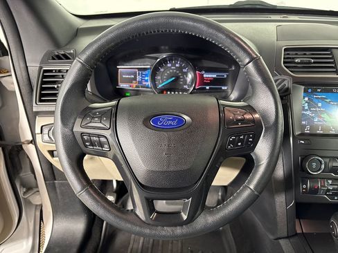 Certified 2019 Ford Explorer XLT w/ Equipment Group 202A AWD/4WD image 16