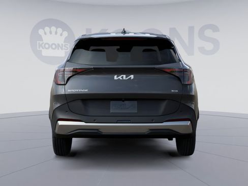 New 2026 Kia Sportage LX image 7