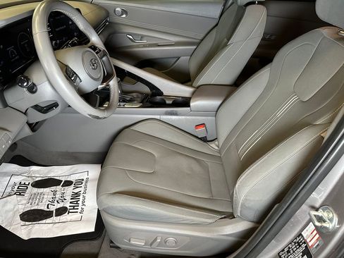 Used 2021 Hyundai Elantra SEL w/ Convenience + Premium Package image 20