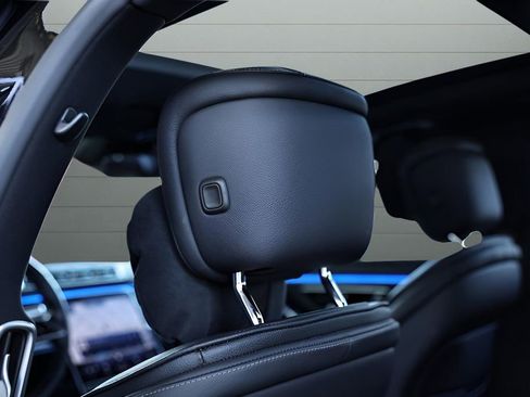 Used 2022 Mercedes-Benz S 500 4MATIC w/ AMG Line Package image 31