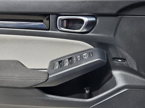 Used 2025 Honda Civic Sport image 26