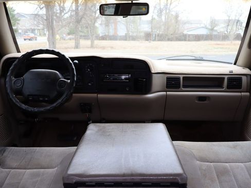 Used 1996 Dodge Ram 2500 Truck ST image 16